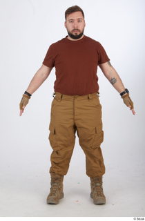 Luis Donovan Contractor Basic Uniform A pose whole body 0001.jpg